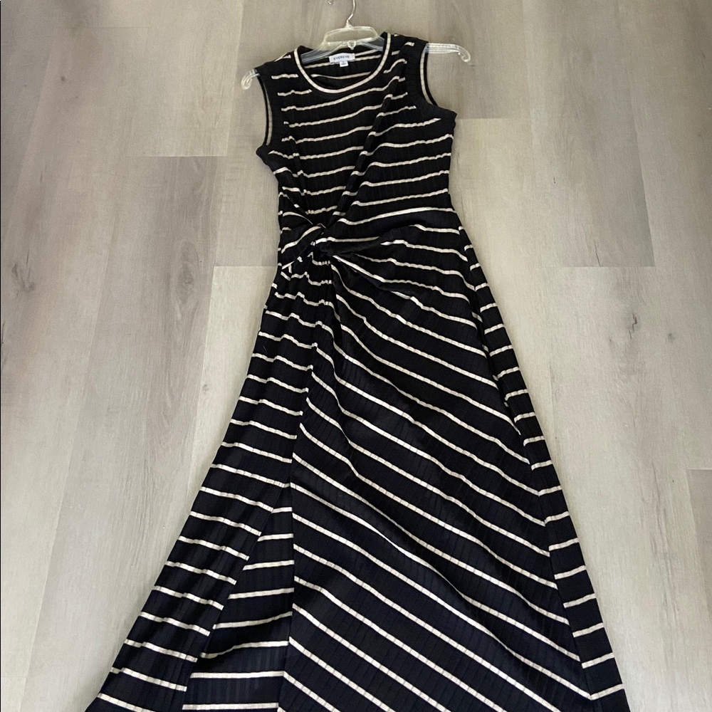 Evereve Black and Cream Striped Maxi Dress